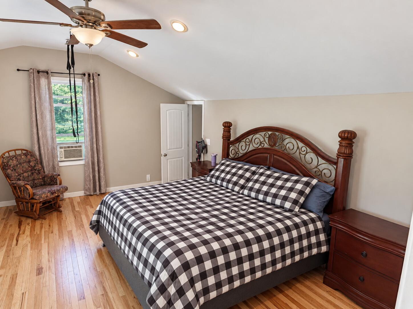 52 Death Valley Road Minot, ME 04258 - Photo 16 of 20 Primary Bedroom