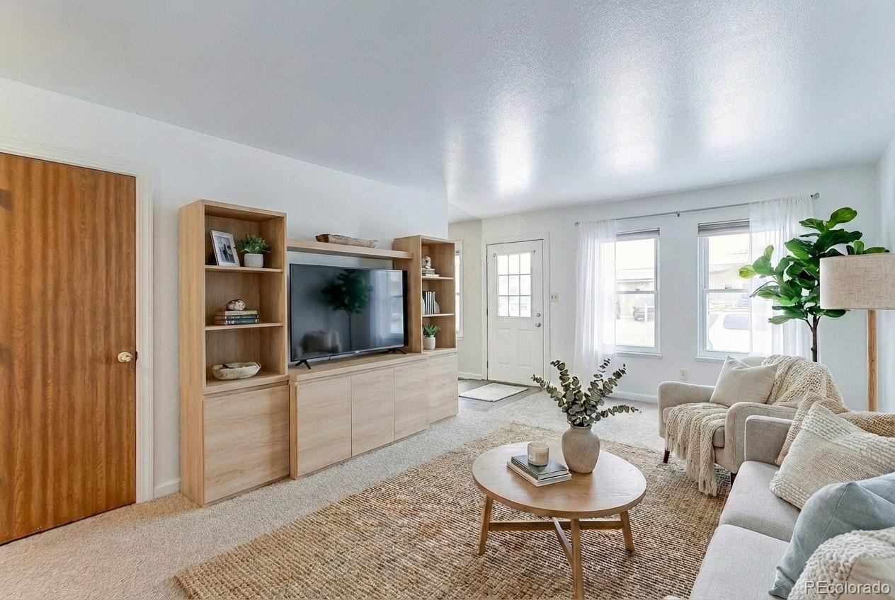 1622 41st Street Road Evans, CO 80620 - Photo 4 of 28