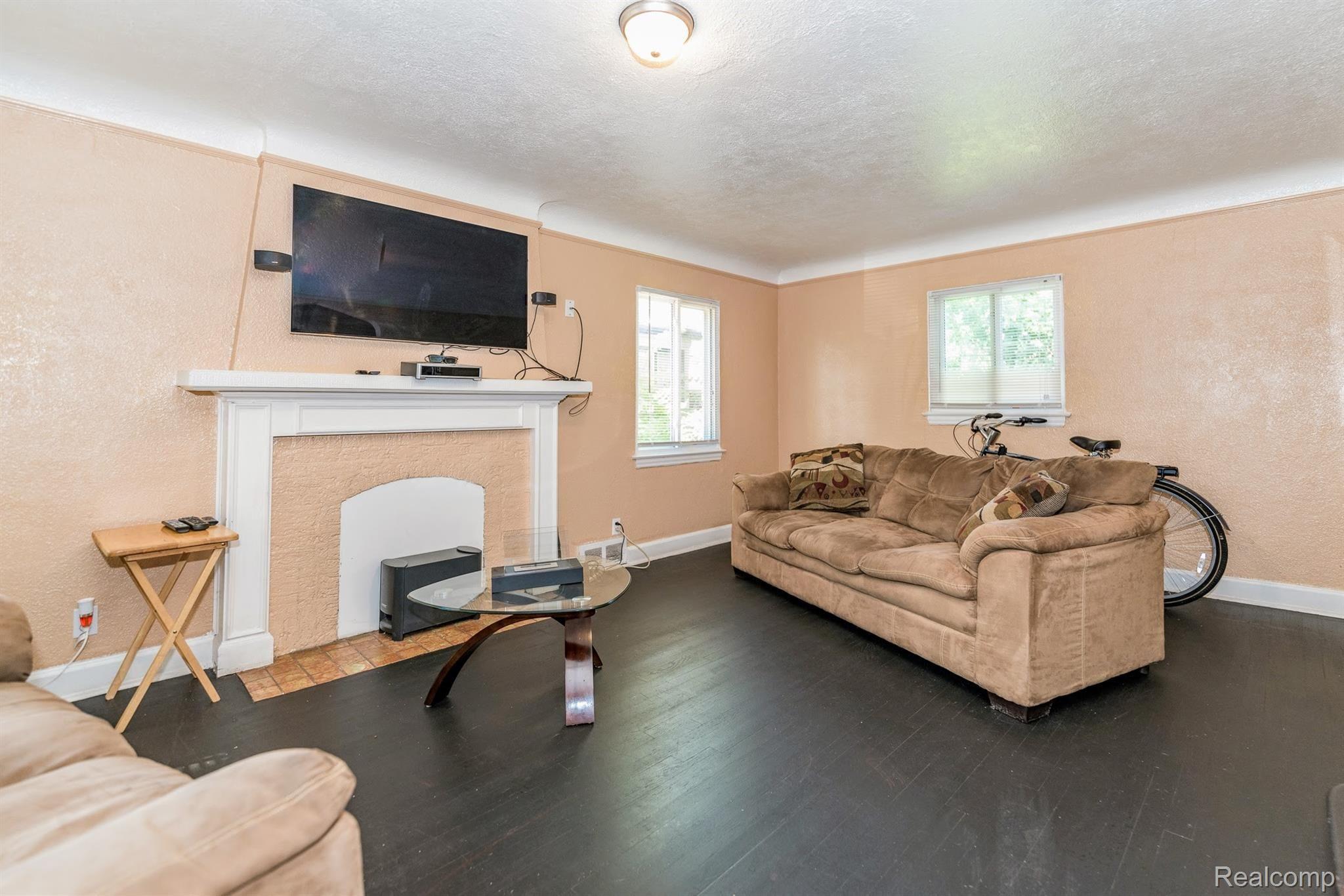 17359 Edinborough Road Detroit, MI 48219 - Photo 7 of 21 DSC_5150.jpg