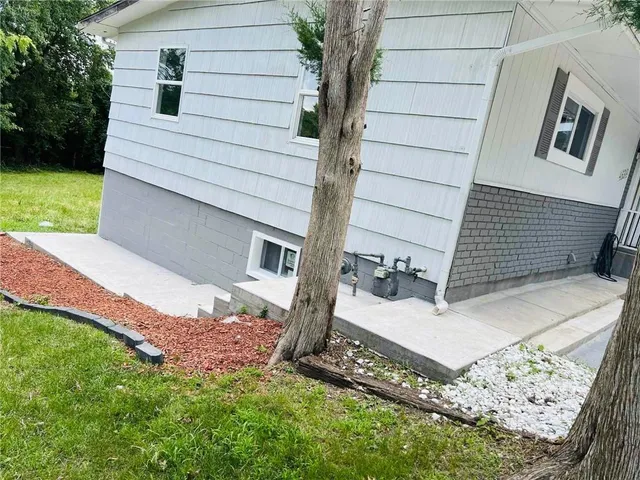 $295,000 | 4639 North Holmes Street, Kansas City, MO 64116