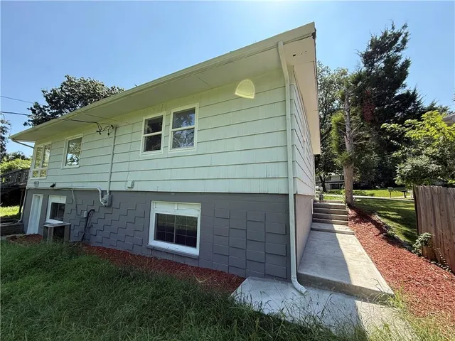 $295,000 | 4639 North Holmes Street, Kansas City, MO 64116