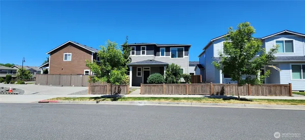 $3,200 | 8709 56th Street Northeast, Marysville, WA 98270