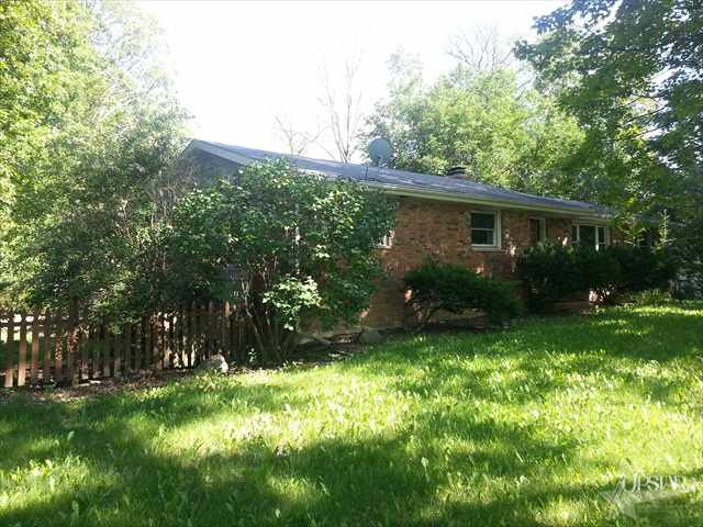 609 South Hadley Road Fort Wayne, IN 46804 - Photo 3 of 23
