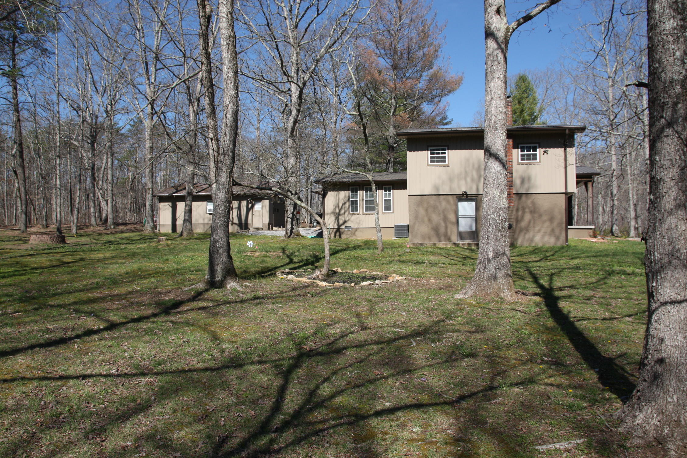 405 Milo Webb Road Crossville, TN 38572 - Photo 36 of 39 Left Side