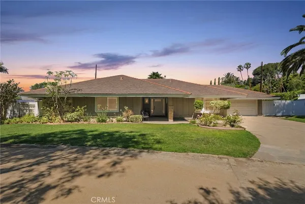 $1,299,000 | 12885 Old Foothill Boulevard, Santa Ana, CA 92705