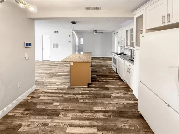 $2,000 | 1303 East Muriel Street, Orlando, FL 32806