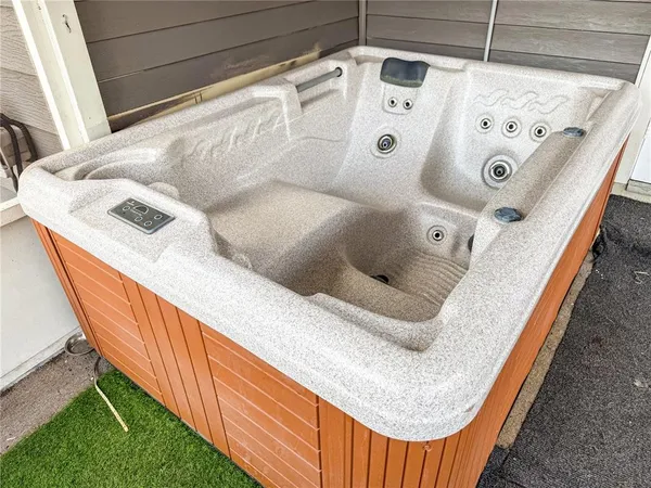 $2,000 | 1303 East Muriel Street, Orlando, FL 32806