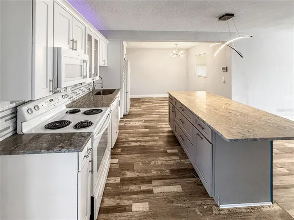 $2,000 | 1303 East Muriel Street, Orlando, FL 32806