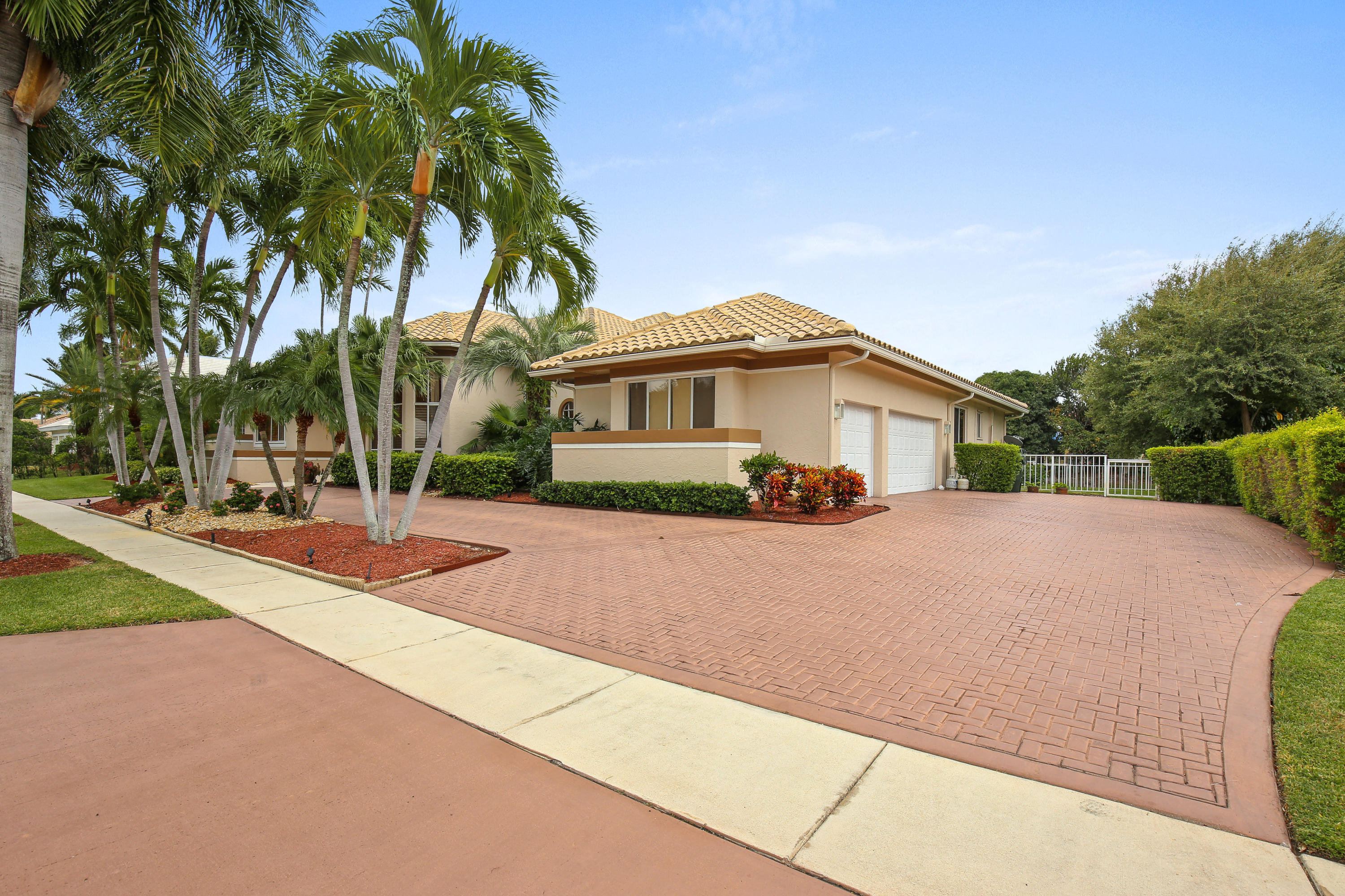 800 Northeast 77th Street Boca Raton, FL 33487 - Photo 4 of 24 800 Northeast 77th Street Boca-print-006
