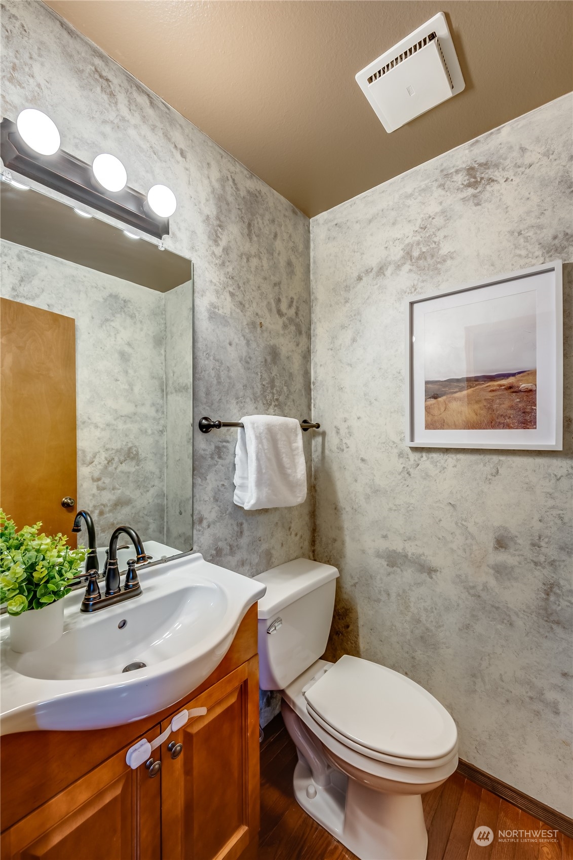 12829 Northeast 185th Court Bothell, WA 98011 - Photo 15 of 40 Gallery Image 15