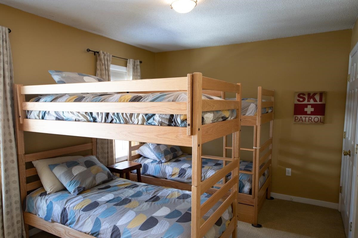 91 White Loop, Unit G 302 Ludlow, VT 05149 - Photo 16 of 25 Gallery Image 16