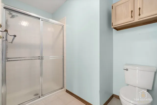 $339,900 | 751 West Happfield Drive, Arlington Heights, IL 60004