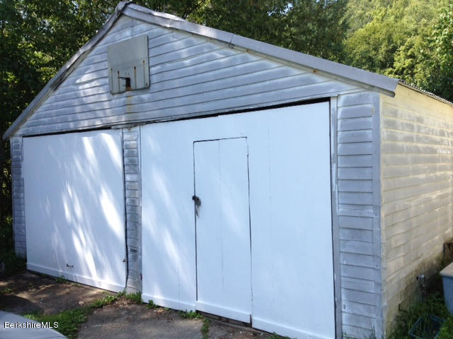 411 W Road Adams, MA 01220 - Photo 18 of 26 garage2