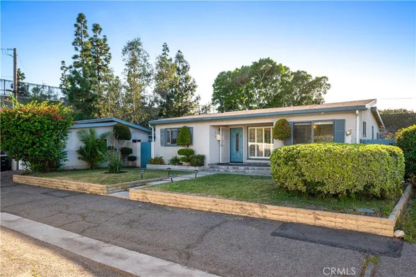 $1,100,000 | 914 North Sacramento Street, Orange, CA 92867