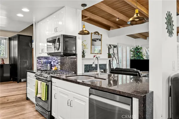 $1,100,000 | 914 North Sacramento Street, Orange, CA 92867