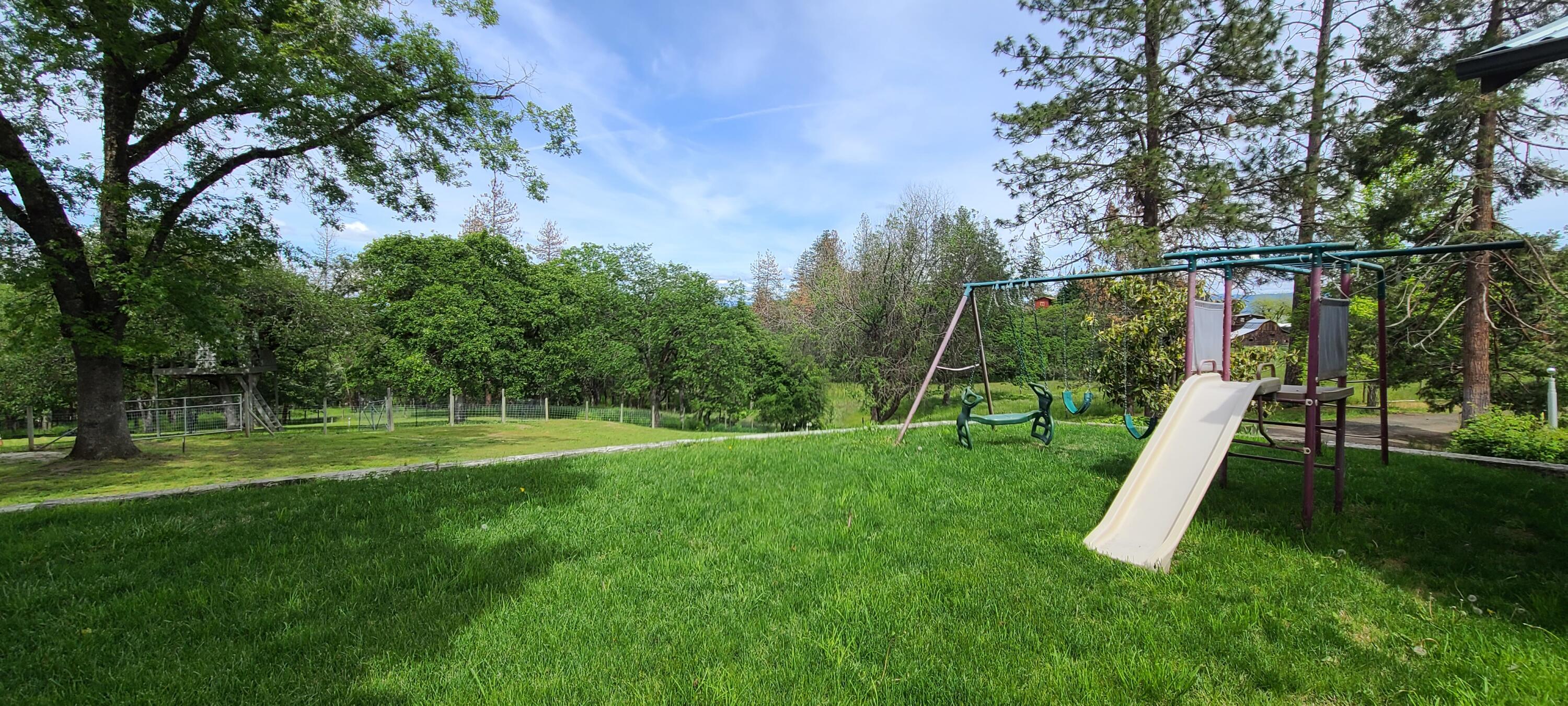 3785 Old Military Road Central Point, OR 97502 - Photo 19 of 26 20220514_150124