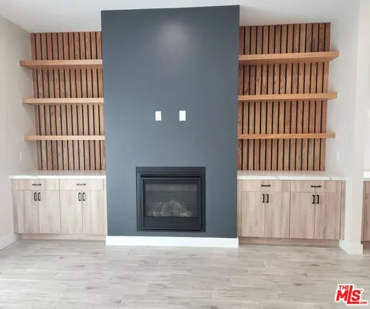 a view of entryway with a white walls