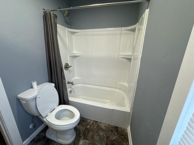 644 West 6th Avenue Oshkosh, WI 54902 - Photo 13 of 27 bathroom
