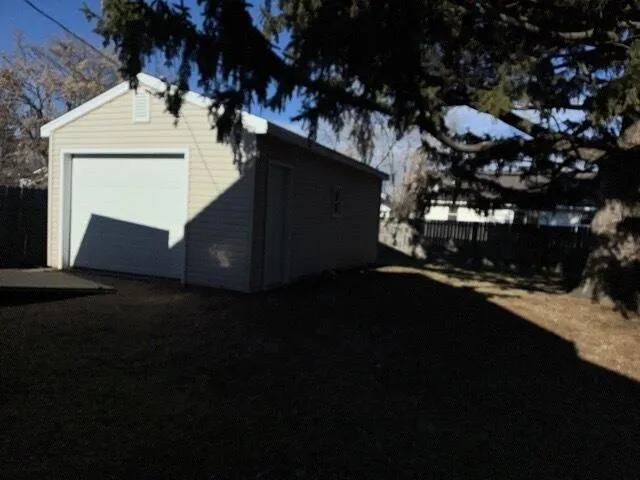 $249,900 | 644 West 6th Avenue, Oshkosh, WI 54902