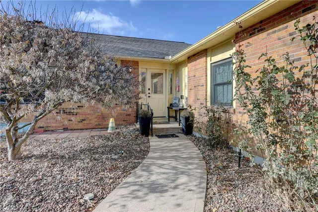 $325,000 | 48 Holly Drive, Olathe, KS 66062