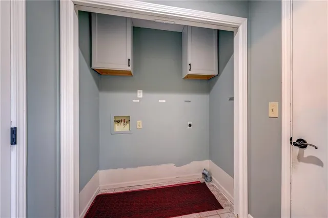 $325,000 | 48 Holly Drive, Olathe, KS 66062