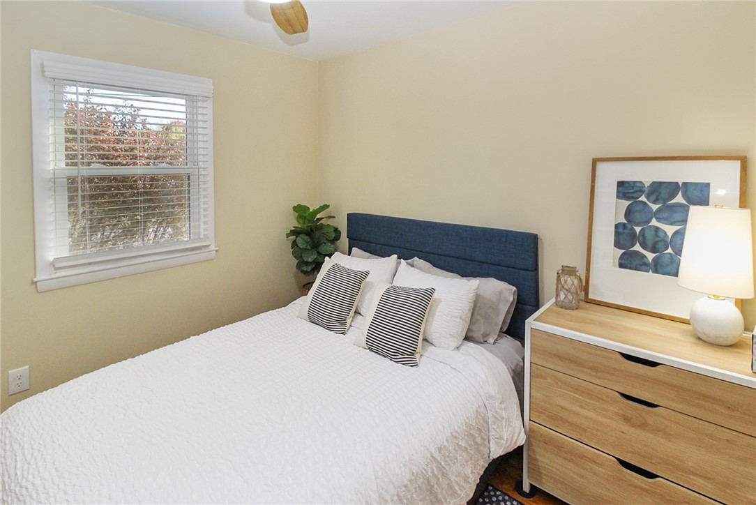 17 Wood Road Middletown, RI 02842 - Photo 20 of 29 2nd Bedroom