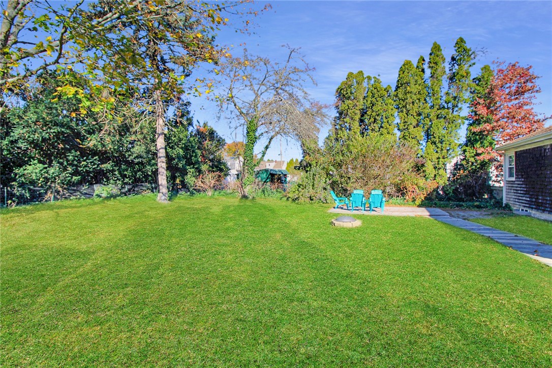 17 Wood Road Middletown, RI 02842 - Photo 26 of 29