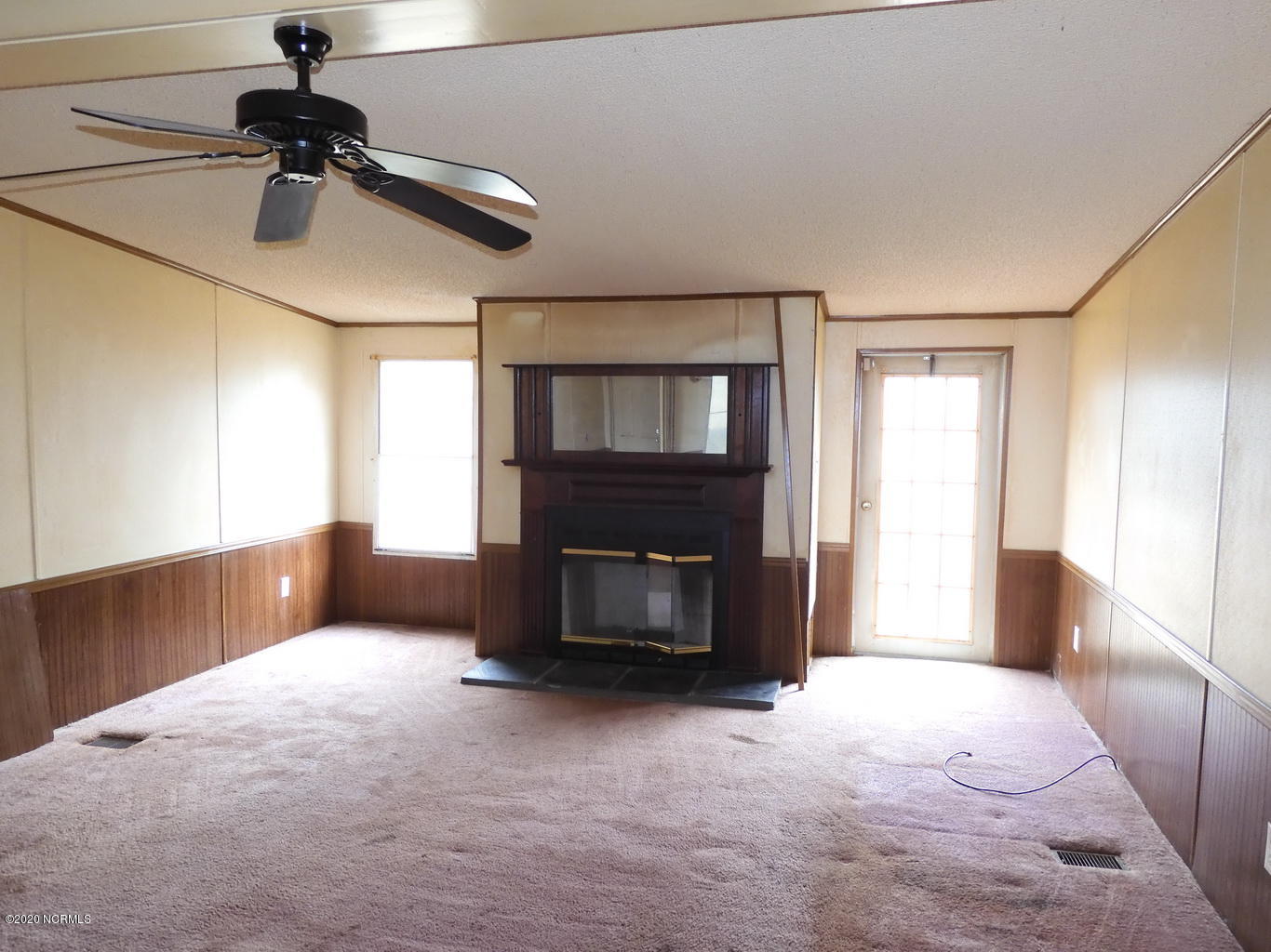 2646 Nichols Road Bell Arthur, NC 27834 - Photo 8 of 18 8 LIVING ROOM
