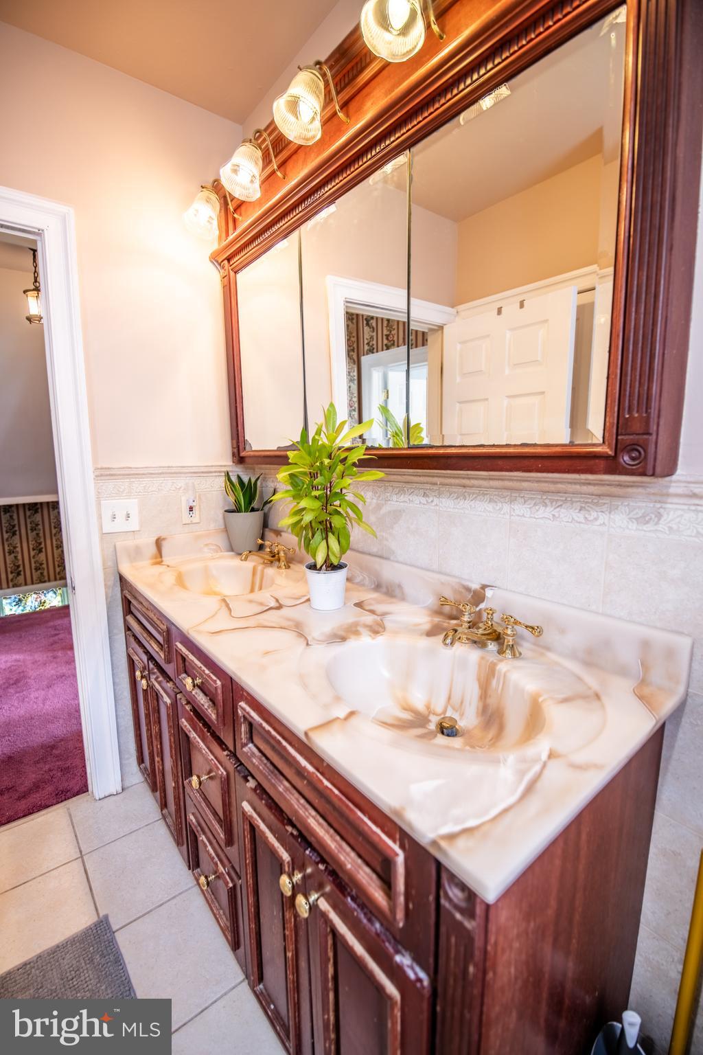 803 Grove Place Havertown, PA 19083 - Photo 17 of 27 Hall Bath