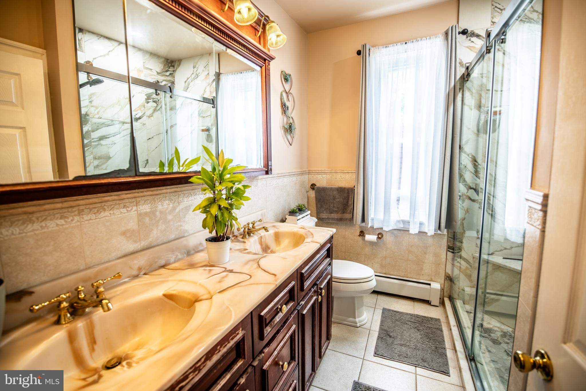 803 Grove Place Havertown, PA 19083 - Photo 18 of 27 Hall Bath