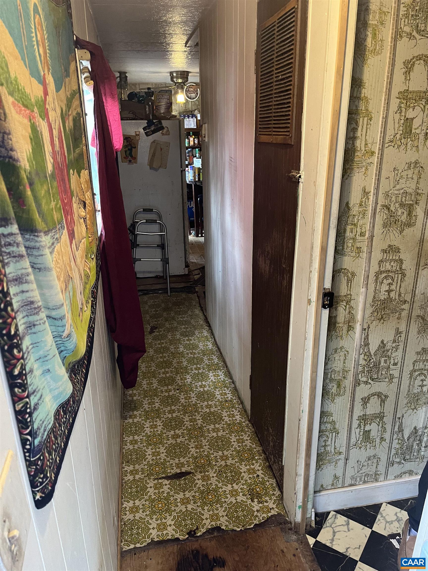 3406 Tye River Road Amherst, VA 24521 - Photo 6 of 10 a view of walk in closet