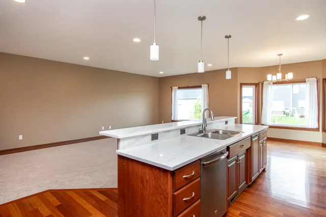 $519,900 | 1220 Legion Lane West, West Fargo, ND 58078