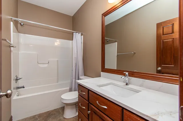 $519,900 | 1220 Legion Lane West, West Fargo, ND 58078