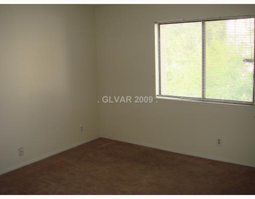 5175 Caliente Street, Unit 122 Las Vegas, NV 89119 - Photo 4 of 4 Master Bedroom.