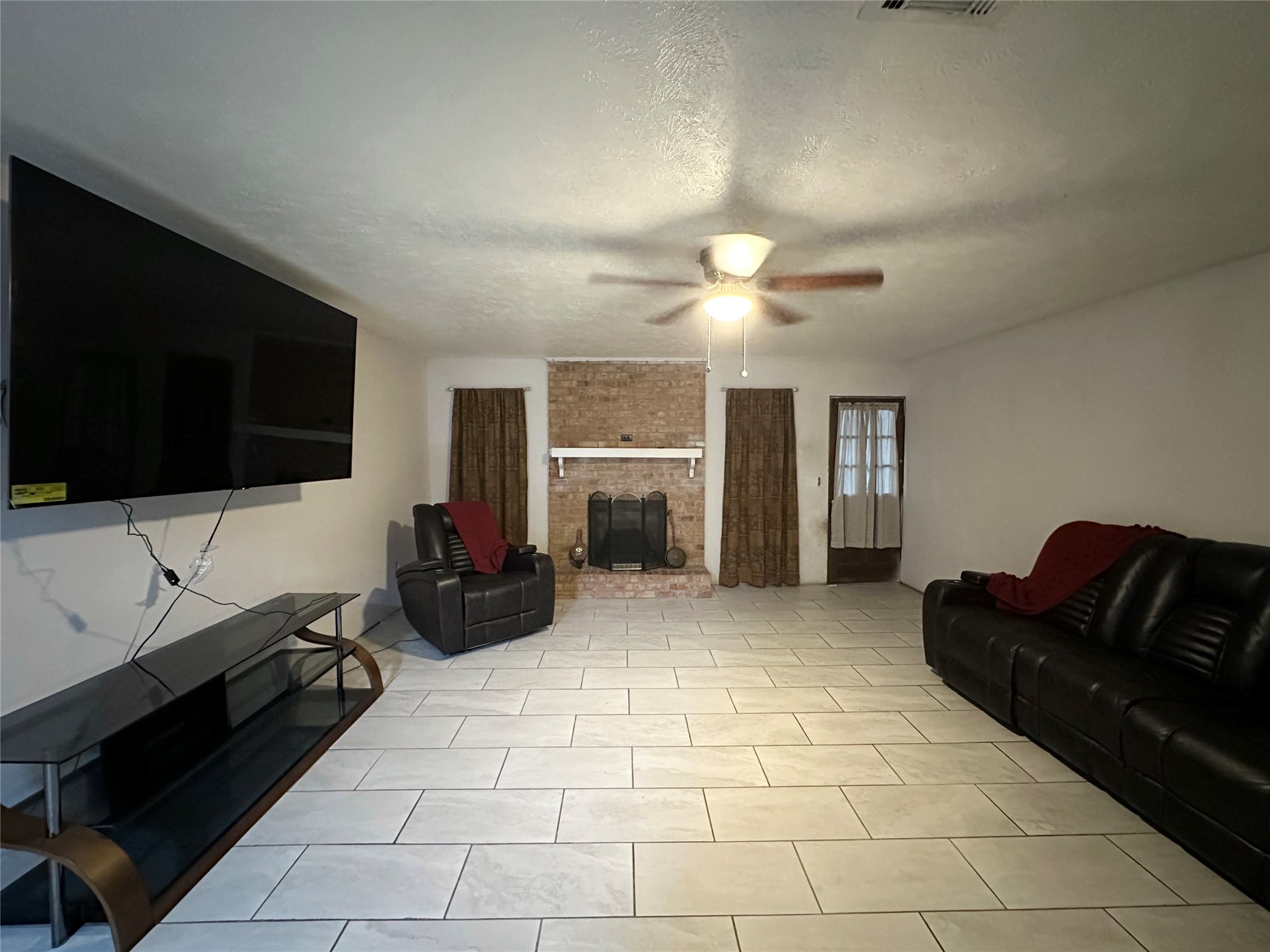 213 East Rhodes Avenue Lufkin, TX 75901 - Photo 5 of 19