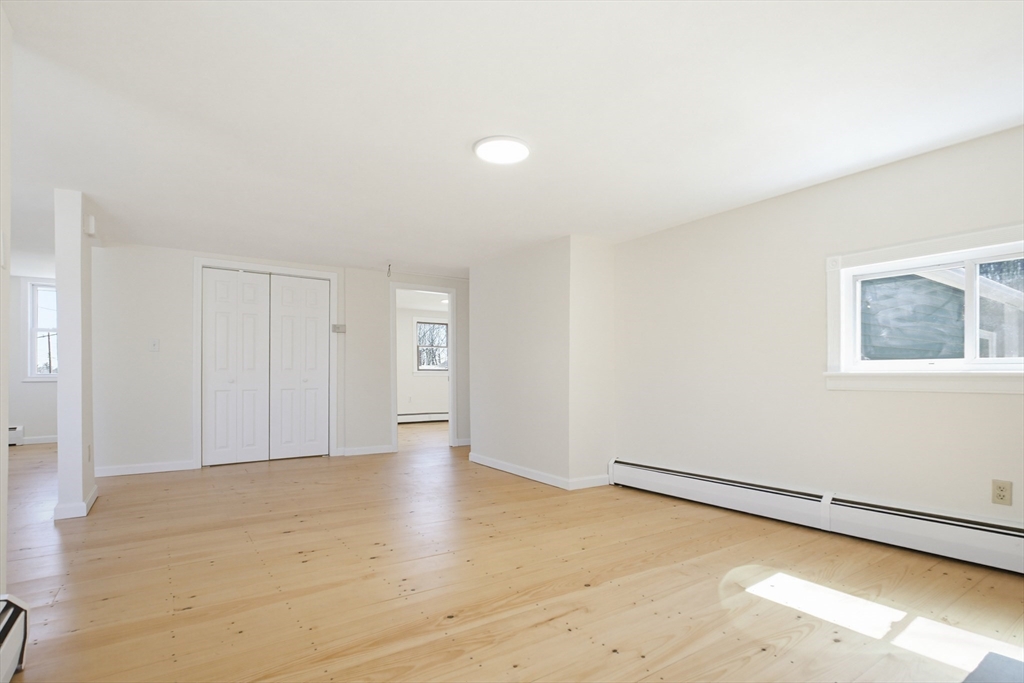 142 Whiting Street Lunenburg, MA 01462 - Photo 17 of 25