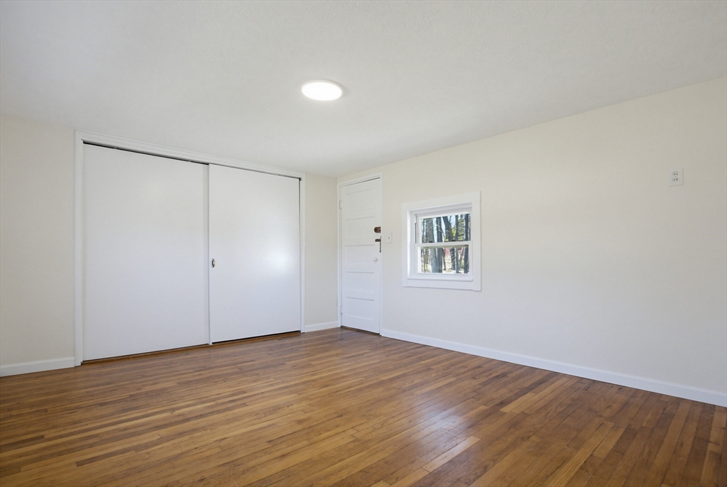 142 Whiting Street Lunenburg, MA 01462 - Photo 19 of 25