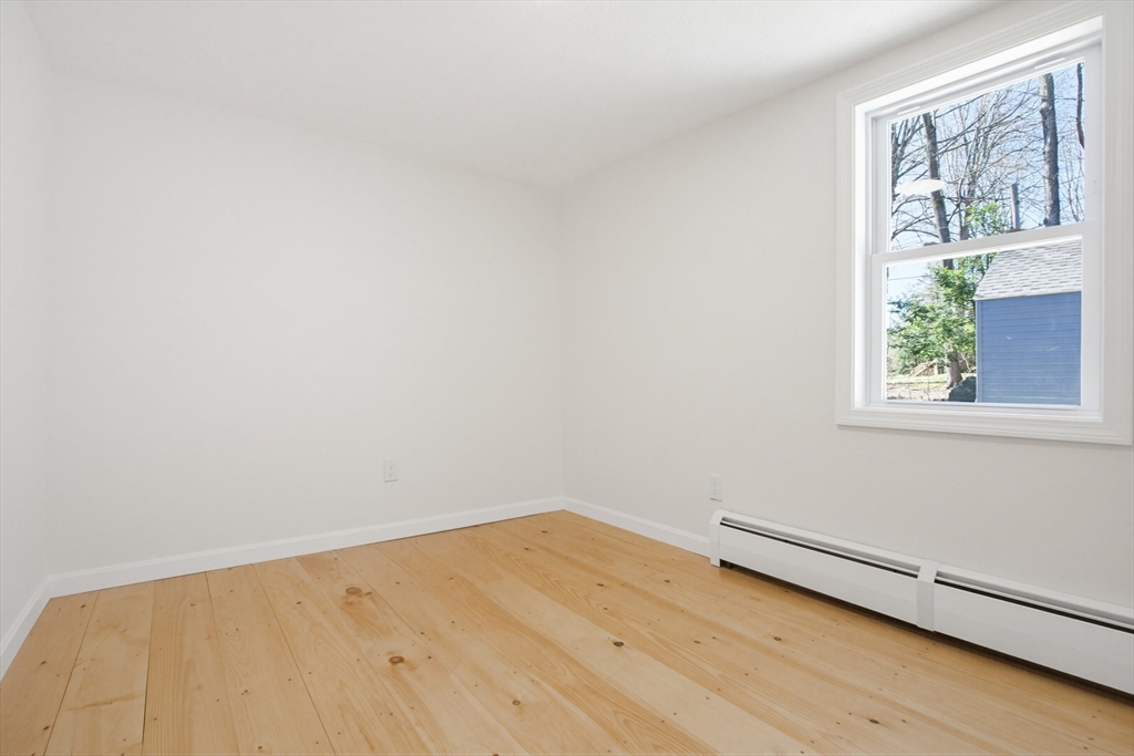 142 Whiting Street Lunenburg, MA 01462 - Photo 21 of 25