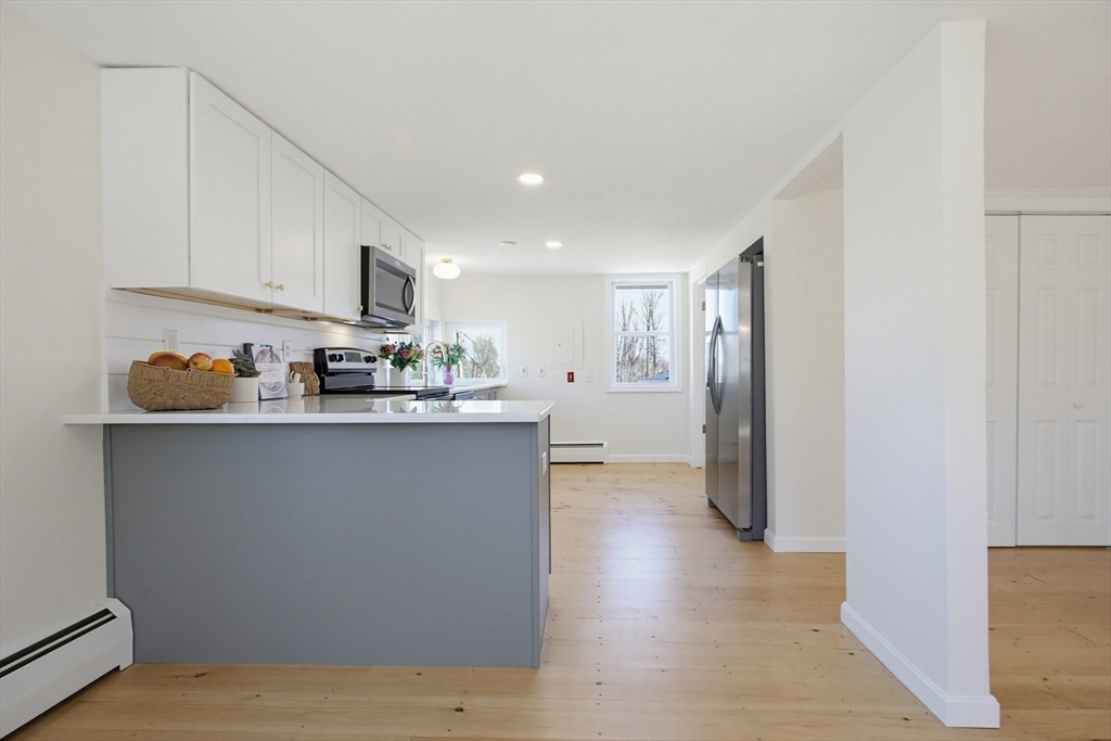142 Whiting Street Lunenburg, MA 01462 - Photo 6 of 25