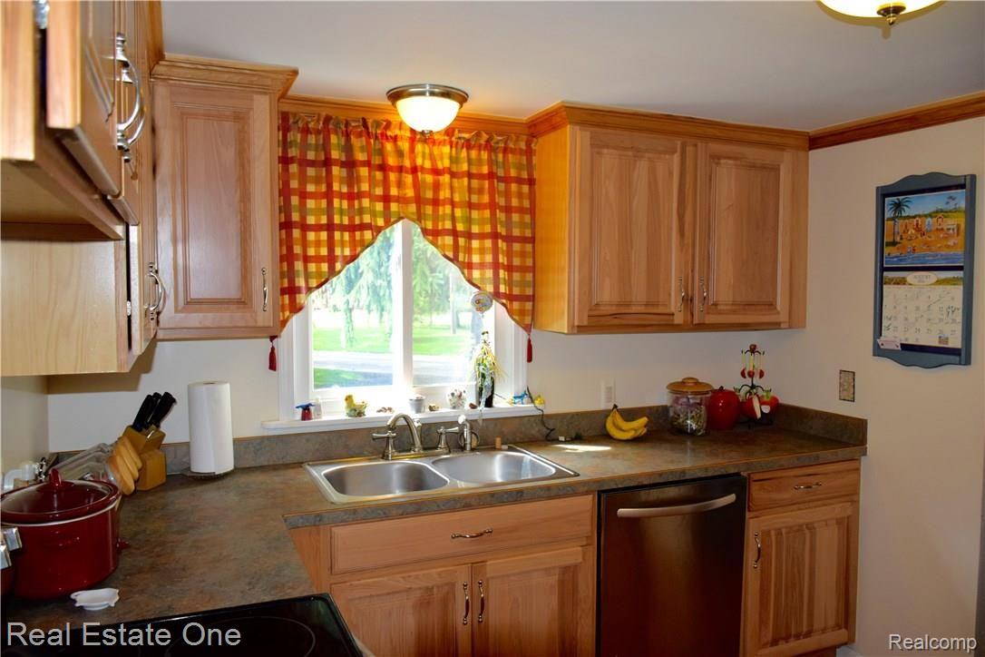 8845 Bishop Road Brighton, MI 48116 - Photo 16 of 31 DSC_0030.jpg