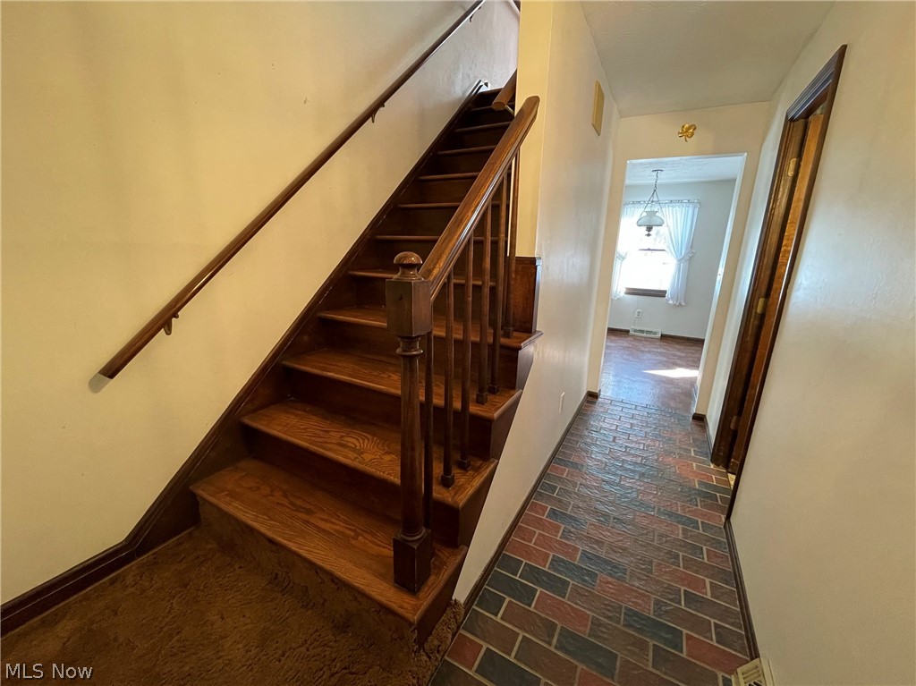 17103 Messenger Road Chagrin Falls, OH 44023 - Photo 9 of 17 Gallery Image 9