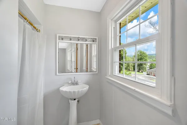 $187,500 | 135 Lively Street, Lebanon, VA 24266