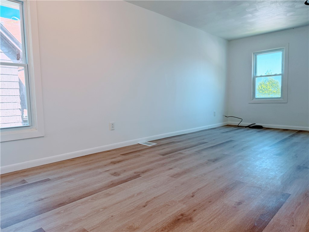 29 Chamberlain Street Rochester, NY 14609 - Photo 15 of 26
