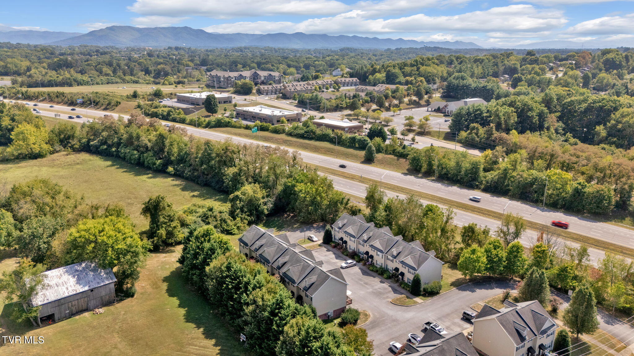 617 Hazel Street, Unit 203 Johnson City, TN 37604 - Photo 5 of 24 6-web-or-mls-DJI_20240906145735_0307_D