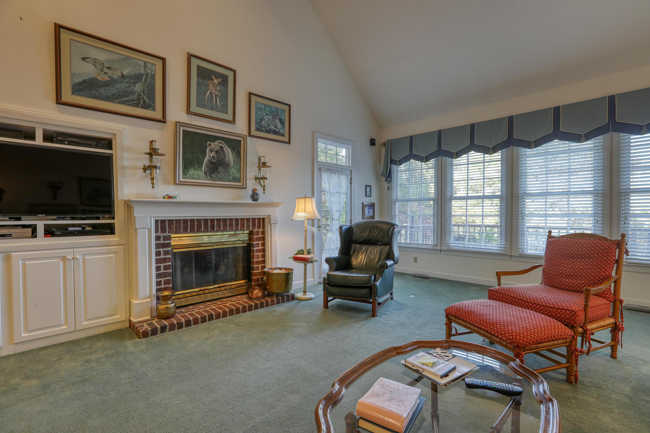 305 Goose Point Spring City, TN 37381 - Photo 27 of 39 fireplace and built ins