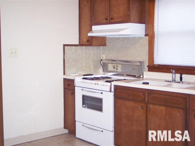 1806 2nd Street Moline, IL 61265 - Photo 11 of 12 Gallery Image 11