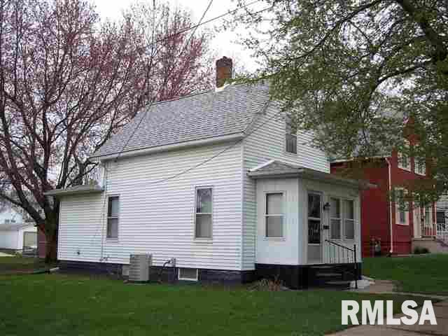 1806 2nd Street Moline, IL 61265 - Photo 3 of 12 Gallery Image 3