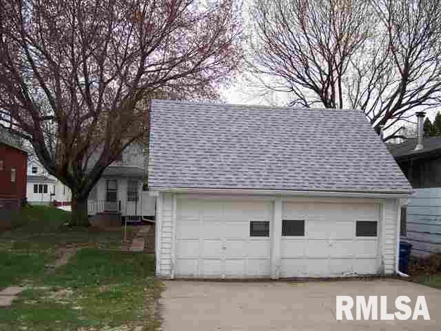 1806 2nd Street Moline, IL 61265 - Photo 4 of 12 Gallery Image 4
