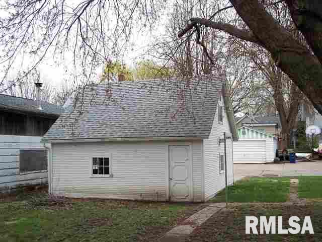 1806 2nd Street Moline, IL 61265 - Photo 5 of 12 Gallery Image 5