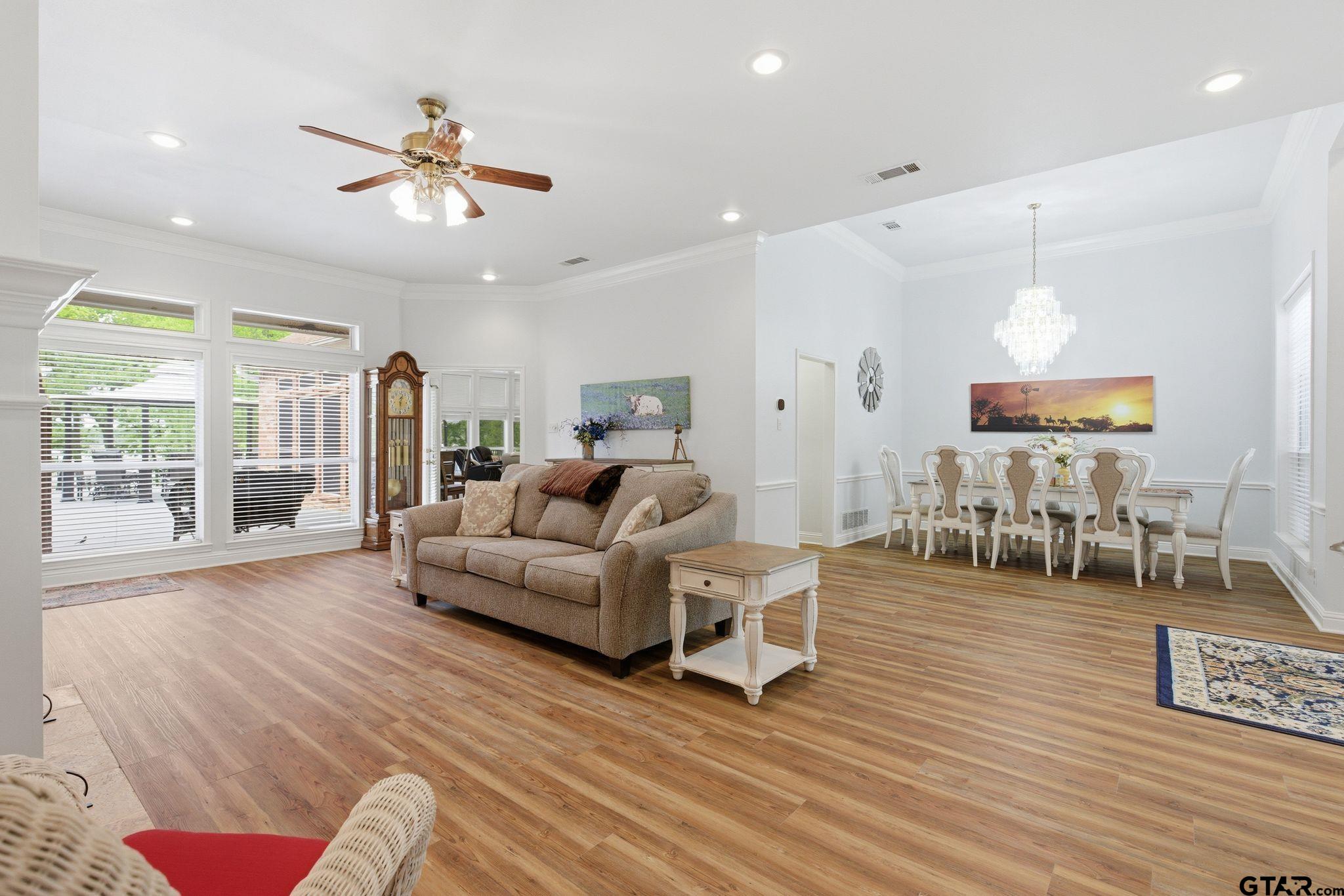 511 Rcr 3346 Emory, TX 75440 - Photo 33 of 48 a living room with furniture and wooden floor